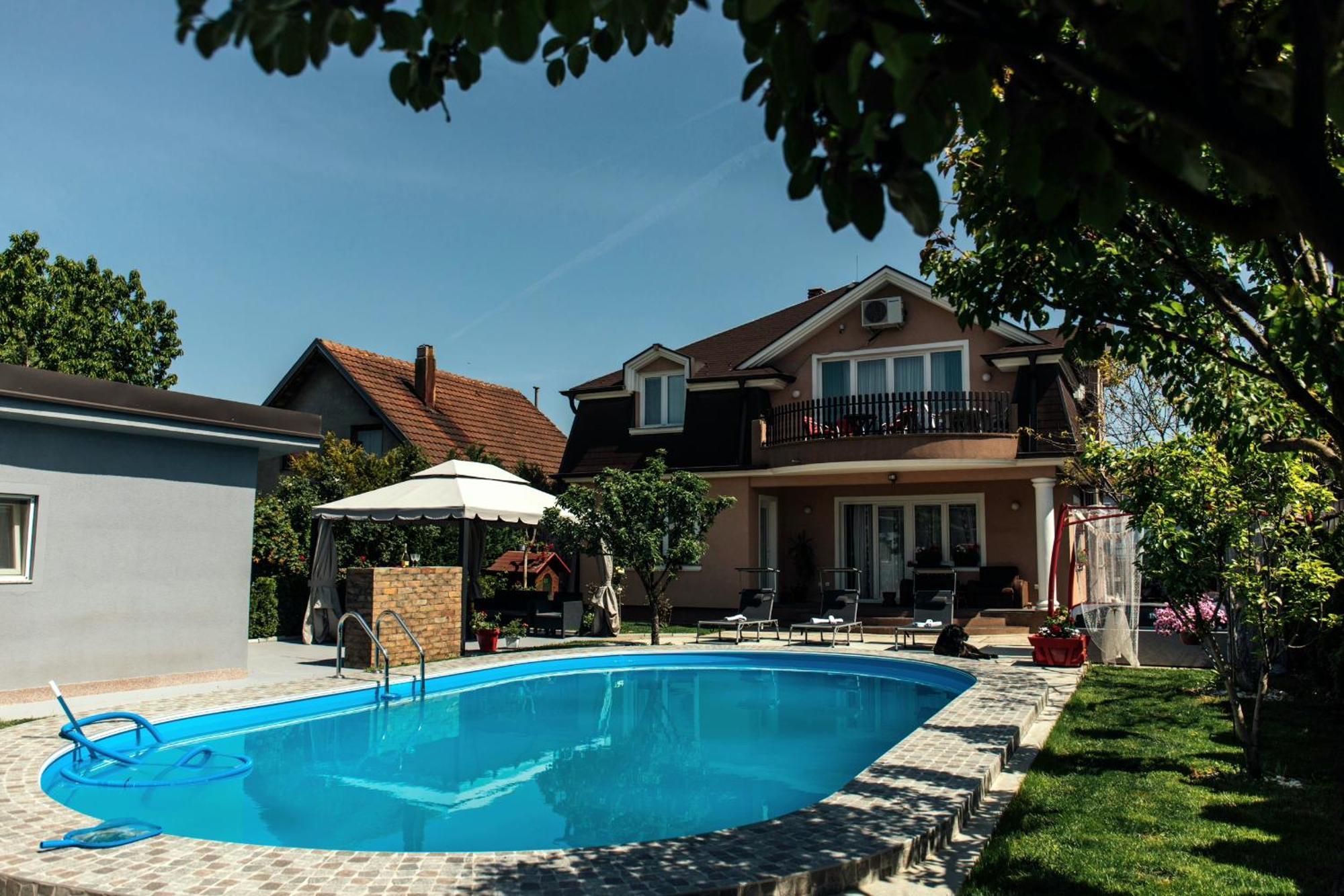 Lux Apartments With Pool Dex Zemun Polje Ngoại thất bức ảnh