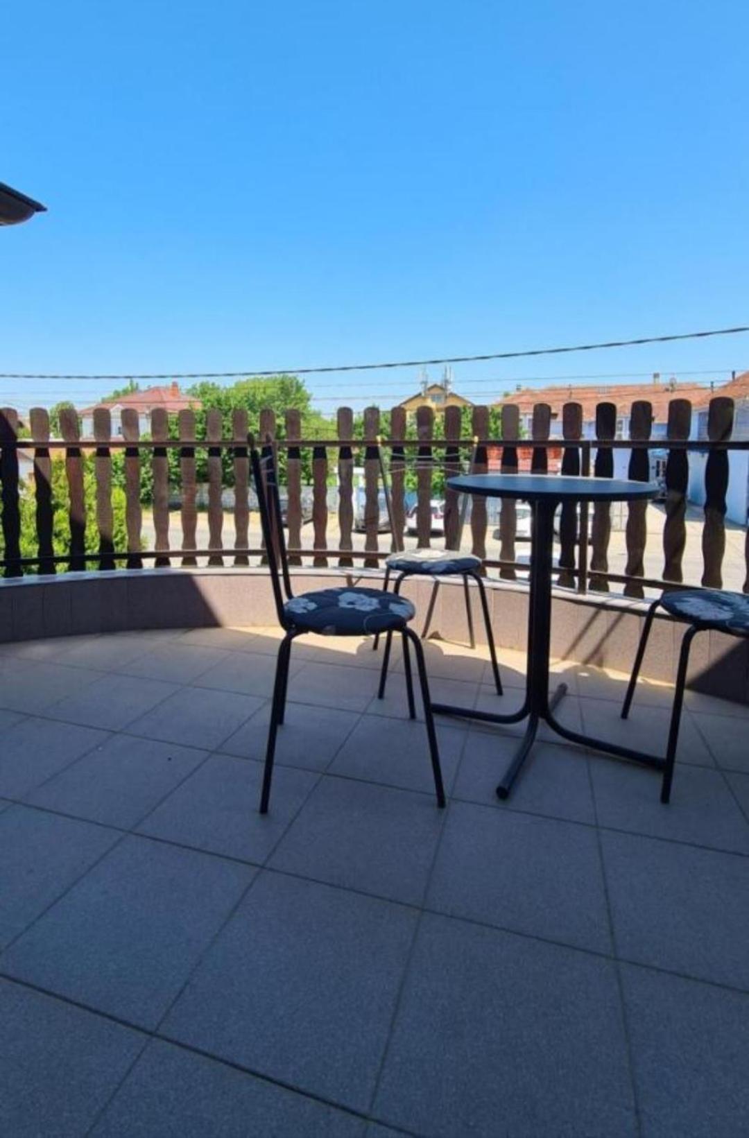 Lux Apartments With Pool Dex Zemun Polje Ngoại thất bức ảnh